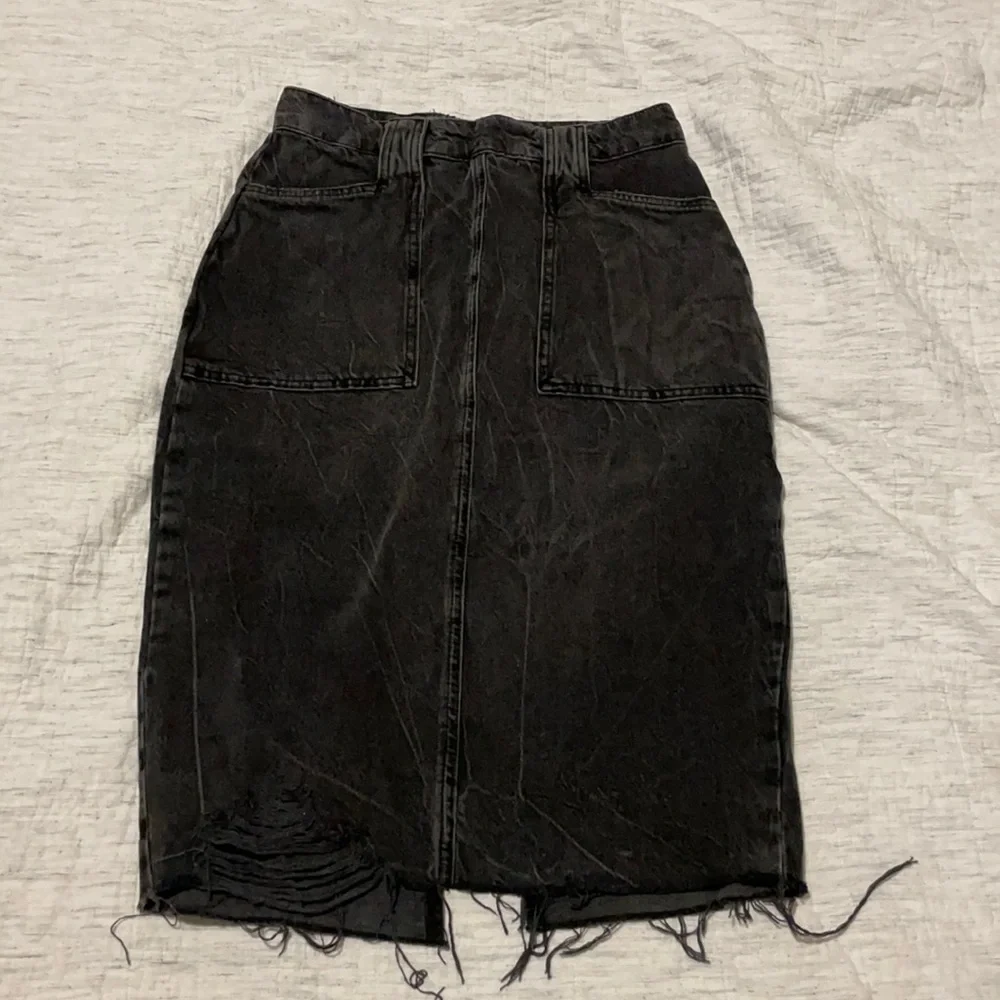 FREE PEOPLE We the Free Womens Black Distressed Below The Knee A-Line Skirt - Picture 1 of 6